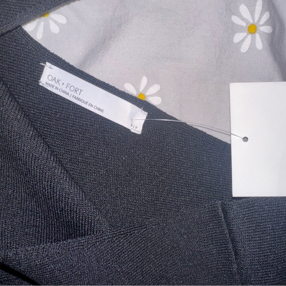OAK + FORT Black V-Neck Vest - Picture 3 of 3